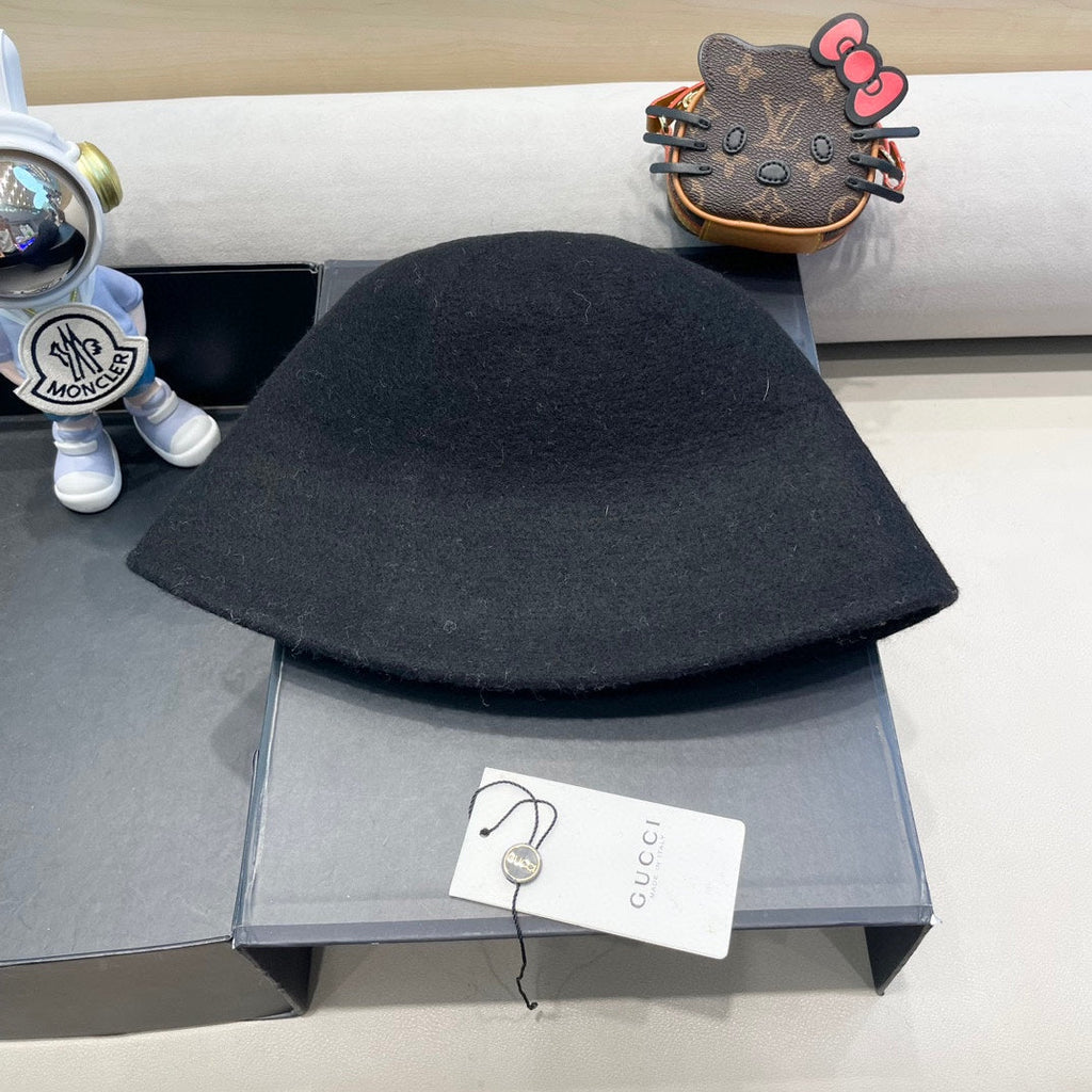 GUCCI BLACK BUCKET HAT 411347