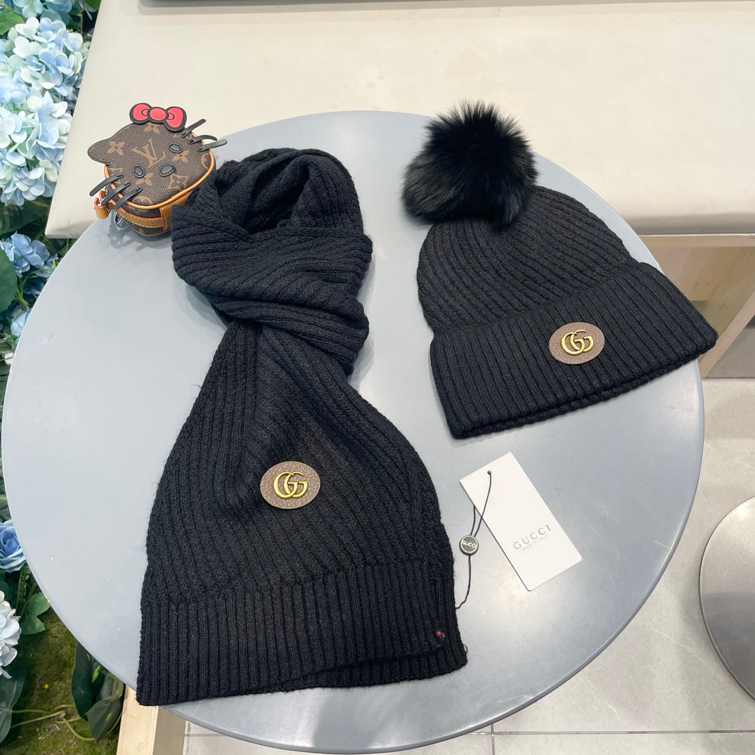 GUCCI SET SCARF AND HAT IN BLACK WOOL 414779