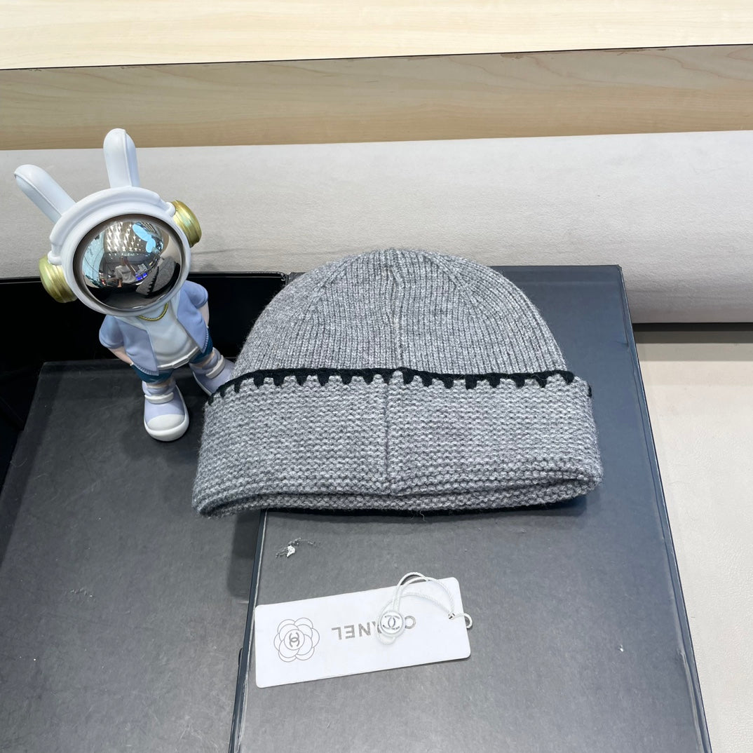 CHANEL BEANIE HAT IN COAL GRAY WOOL 419780