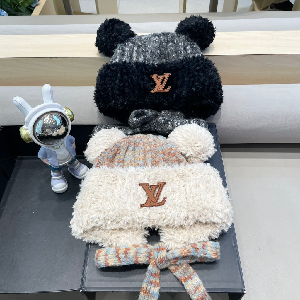 LOUIS VUITTON KNITTED BEANIE HAT IN COLORFUL WOOL WITH CUTE BEAR EARS 422497