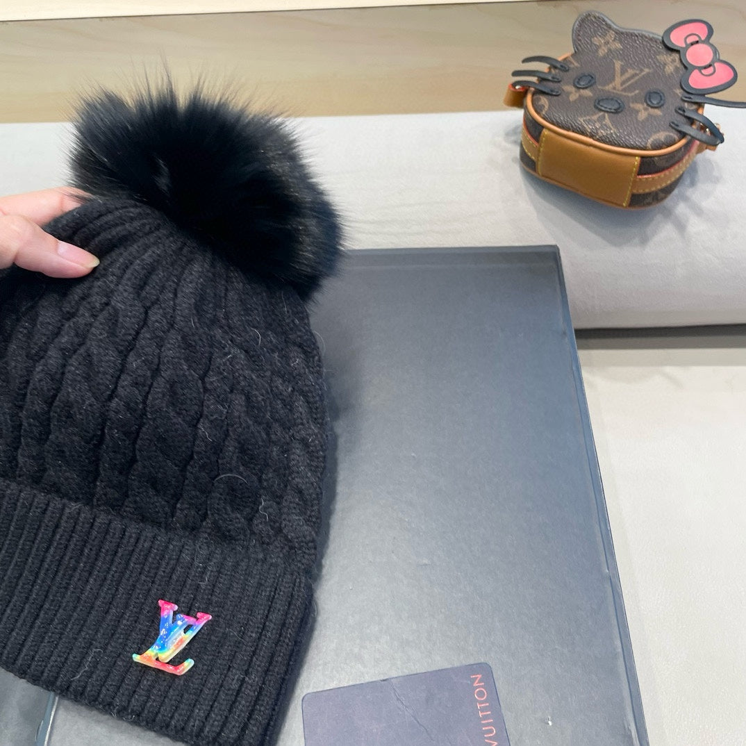 LOUIS VUITTON KNITTED BEANIE HAT IN BLACK WOOL 426217