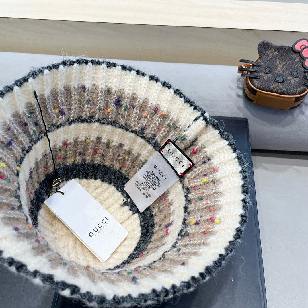 GUCCI STRIPED KNITTED BUCKET HAT COLORFUL 428101