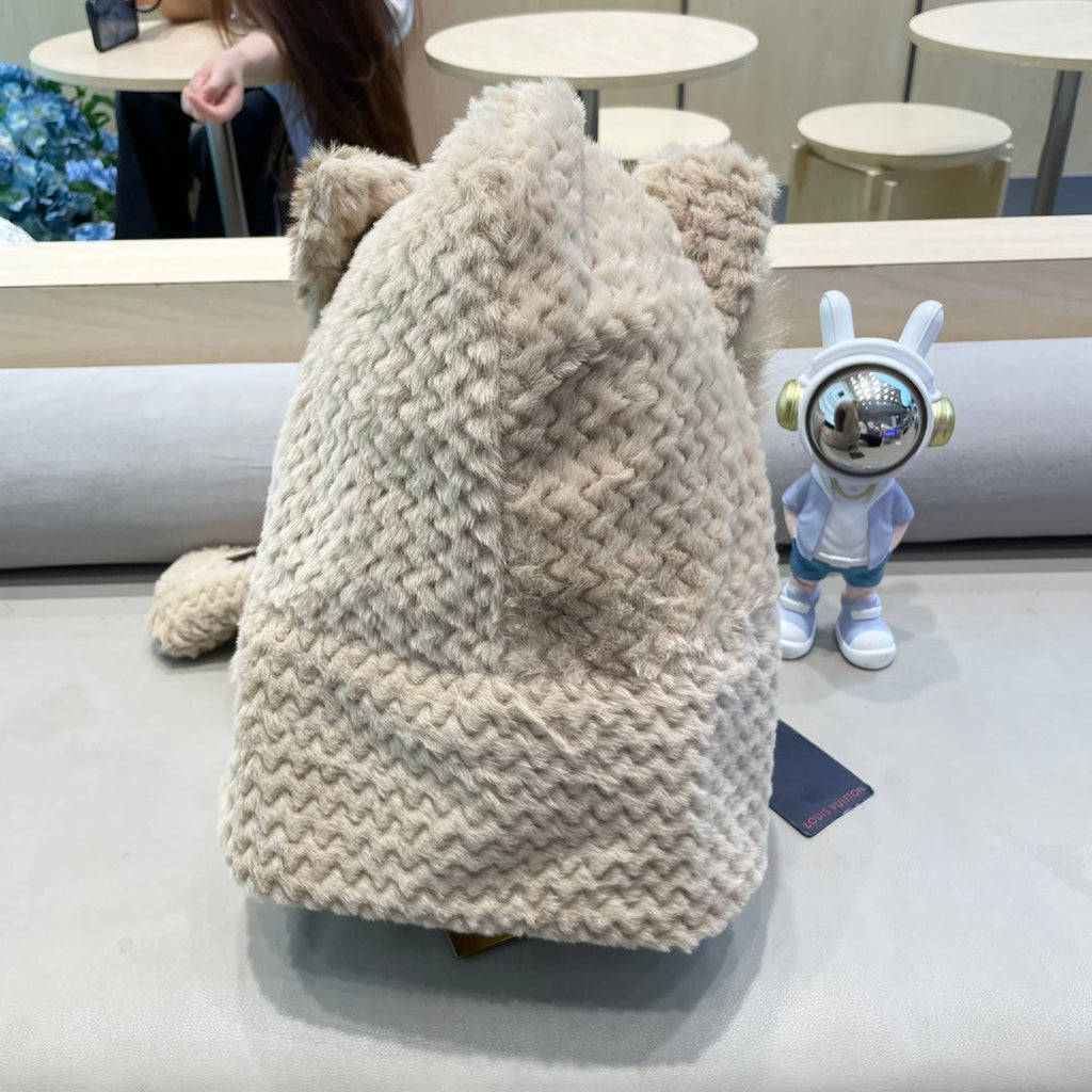 LOUIS VUITTON BEANIE HAT IN COSMIC LATTE BEIGE  WOOL AND LAMB FUR 435073