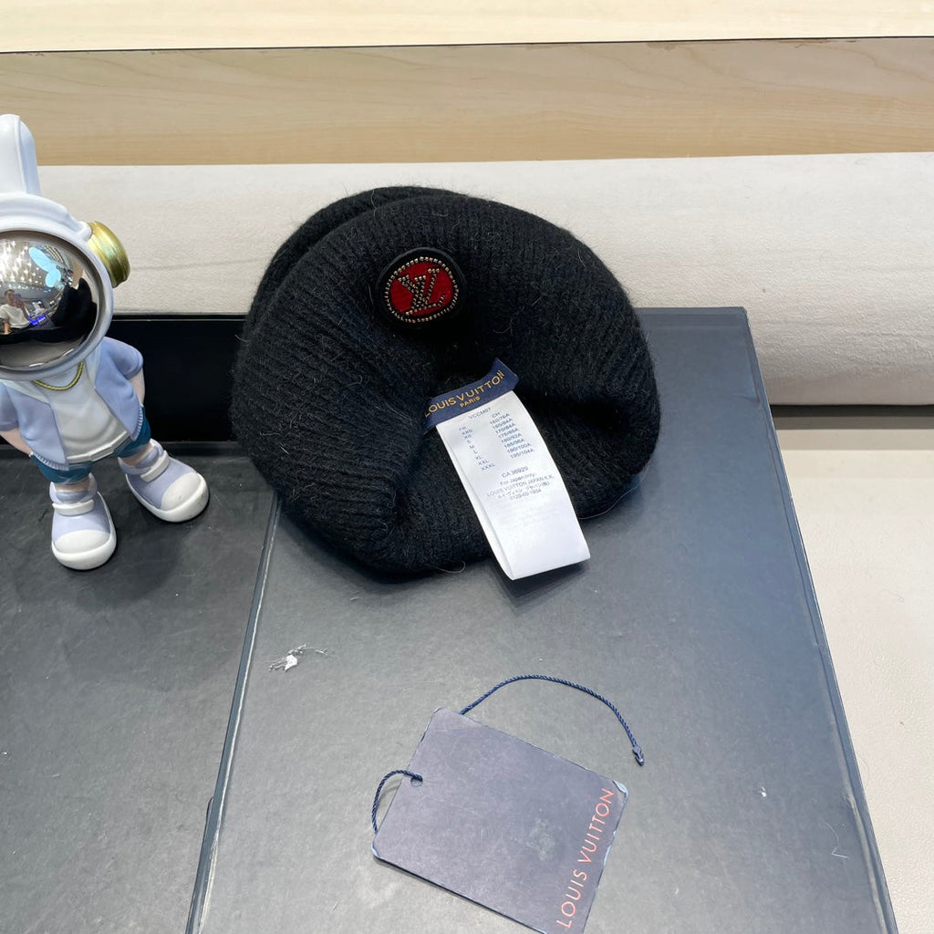 LOUIS VUITTON BEANIE HAT IN BLACK WOOL AND RABBIT FUR 433473