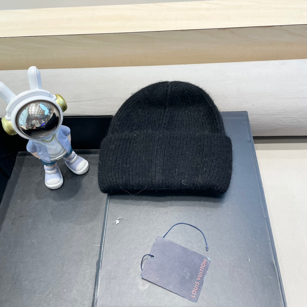 LOUIS VUITTON BEANIE HAT IN BLACK WOOL AND RABBIT FUR 433473