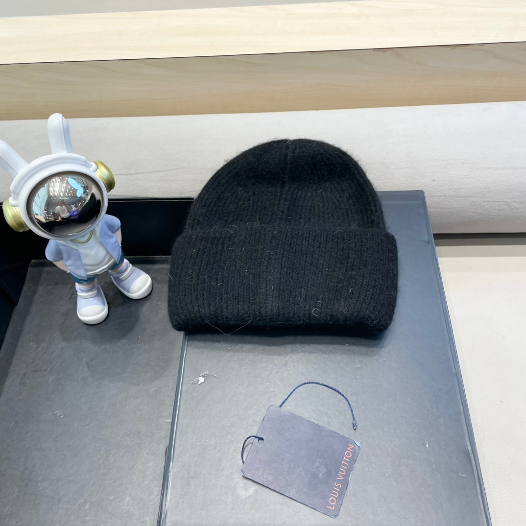 LOUIS VUITTON BEANIE HAT IN BLACK WOOL AND RABBIT FUR 433473