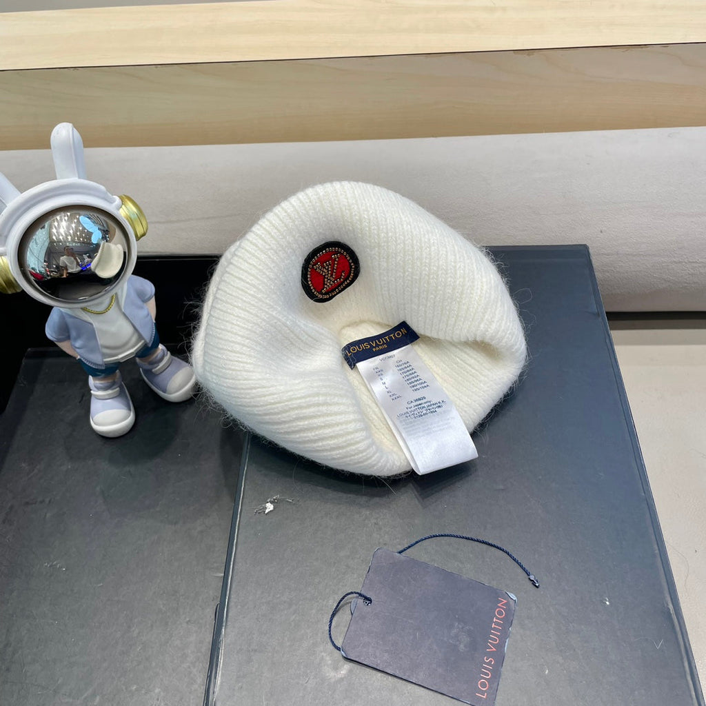 LOUIS VUITTON BEANIE HAT IN WHITE WOOL AND RABBIT FUR 433475
