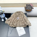 MONCLER BUCKET HAT IN PEANUT BROWN FLEECE 435042