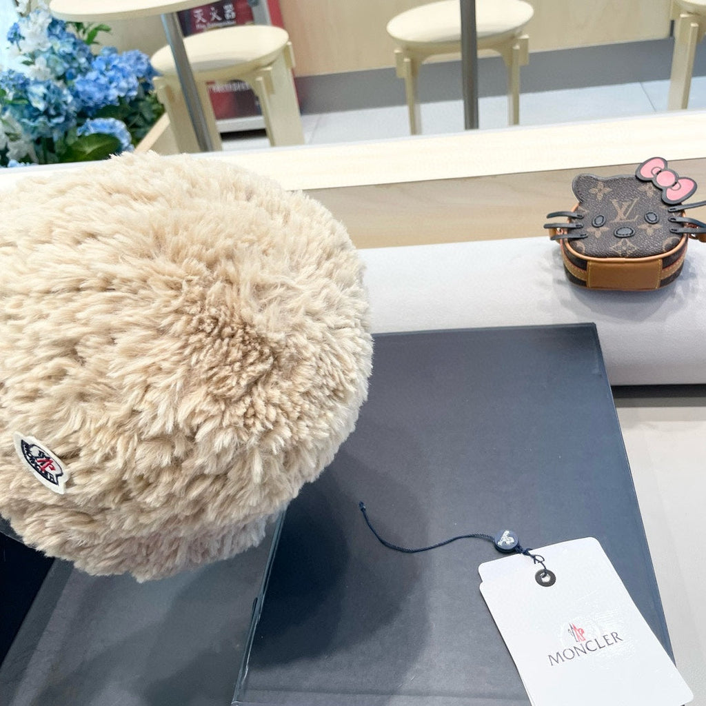 MONCLER BUCKET HAT IN BISQUE BEIGE FLEECE 435043