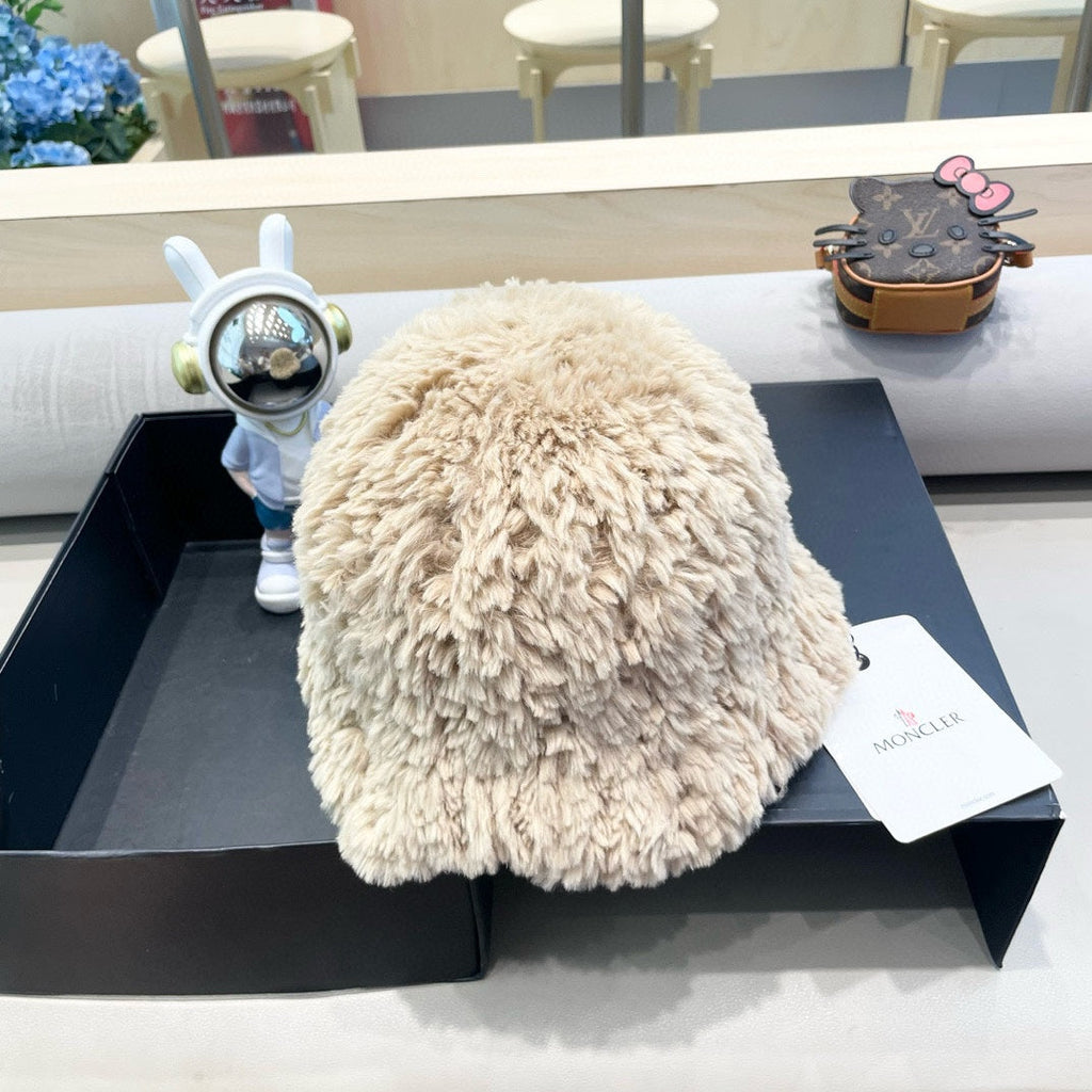 MONCLER BUCKET HAT IN BISQUE BEIGE FLEECE 435043