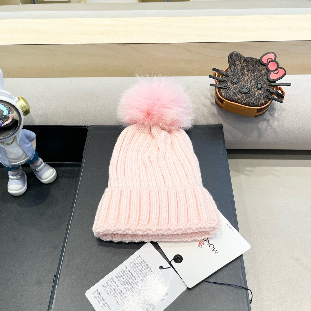 MONCLER WOOL BEANIE WITH POM POM LIGHT PINK 435047