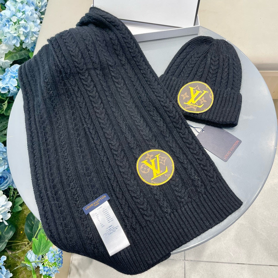 LOUIS VUITTON SET SCARF AND HAT IN BLACK WOOL 434610