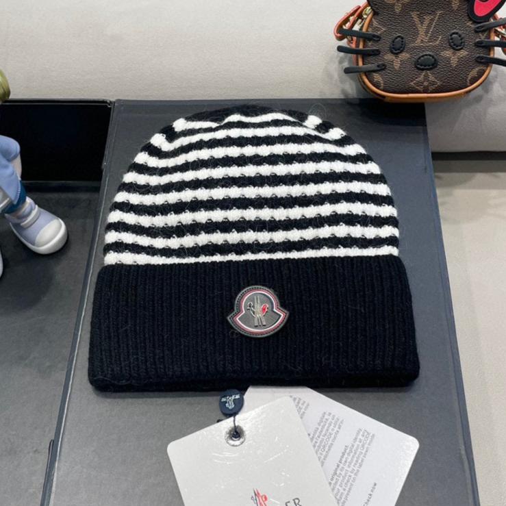 MONCLER BEANIE HAT IN STELL BLACK MIX WHITE CASHMERE 436730