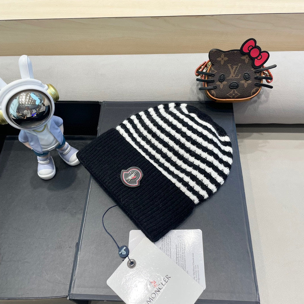 MONCLER BEANIE HAT IN STELL BLACK MIX WHITE CASHMERE 436730