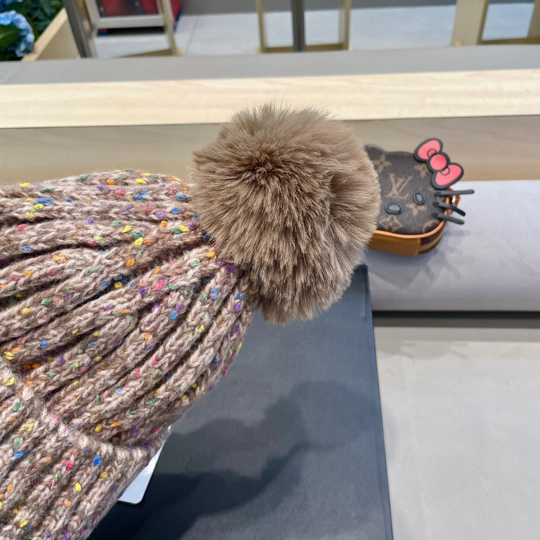 MONCLER BEANIE HAT IN MEDIUM BROWN WOOL LINED WITH FLEECE 436775