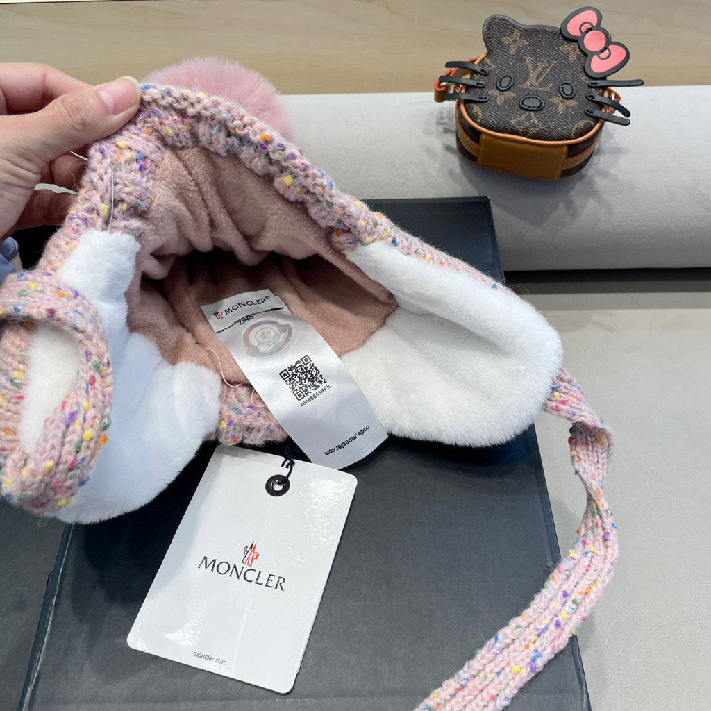 MONCLER BEANIE HAT IN LIGHT PINK WOOL LINED WITH FLEECE 436776