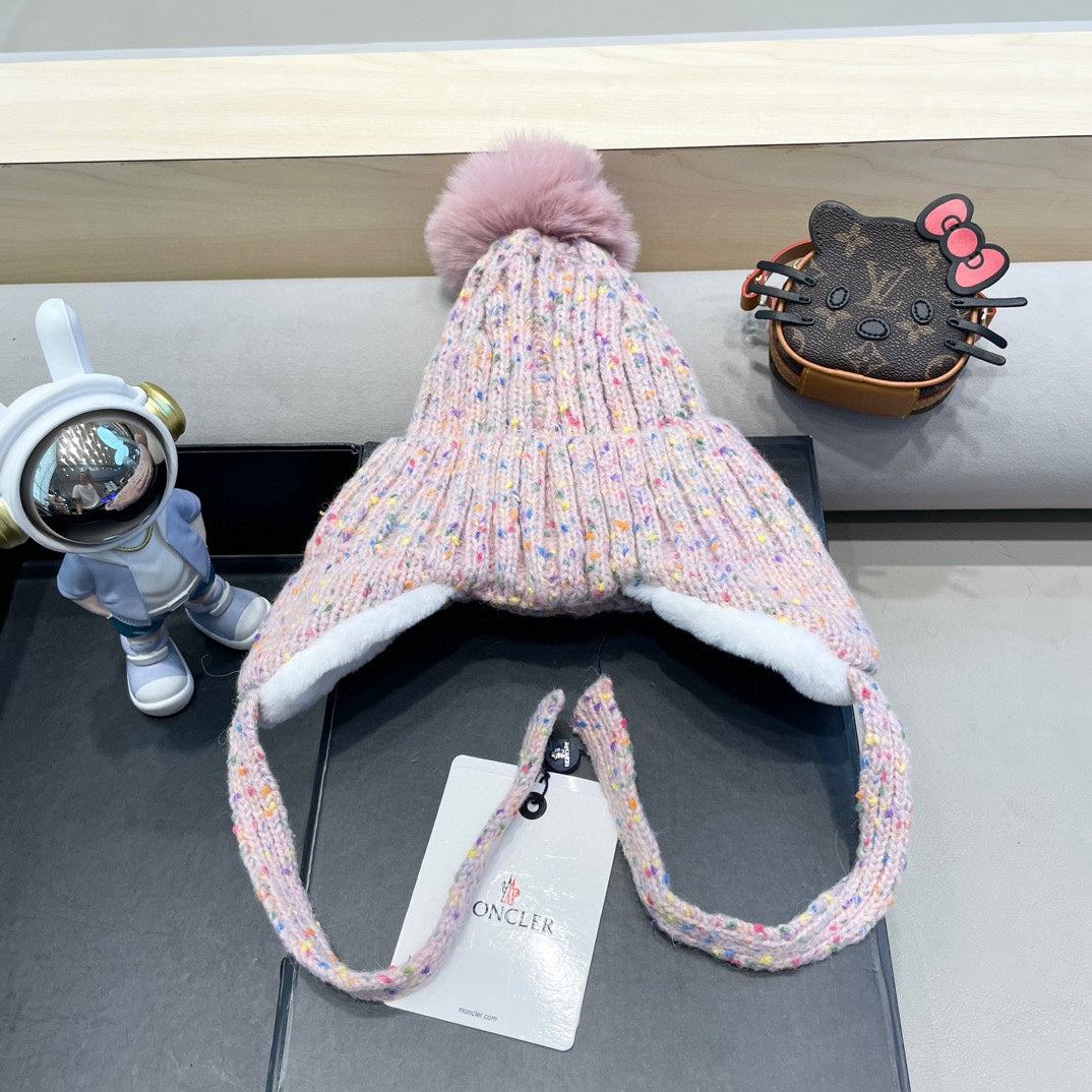 MONCLER BEANIE HAT IN LIGHT PINK WOOL LINED WITH FLEECE 436776