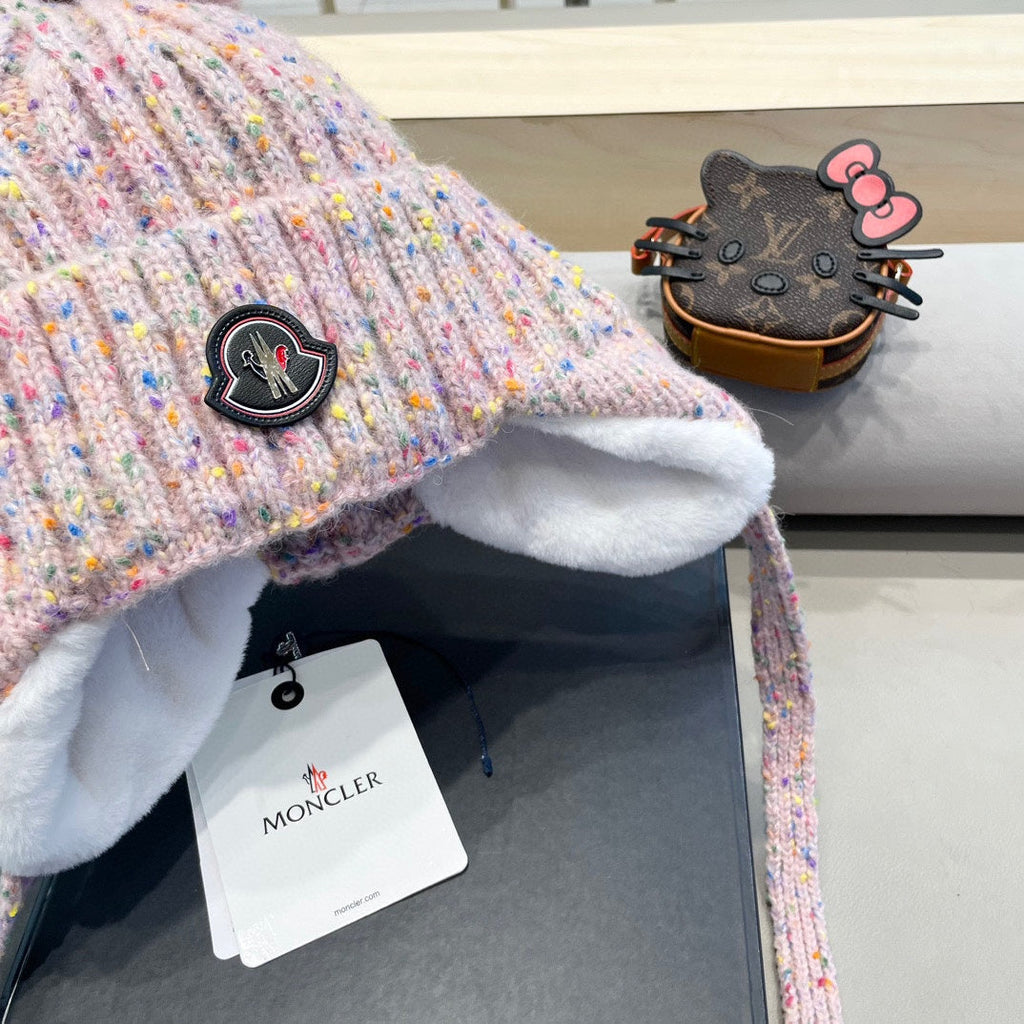 MONCLER BEANIE HAT IN LIGHT PINK WOOL LINED WITH FLEECE 436776