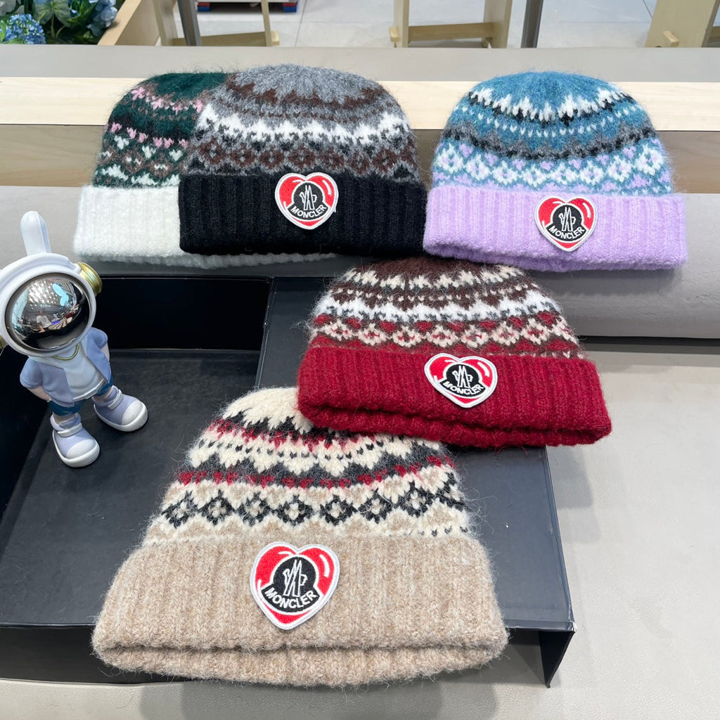 MONCLER BEANIE HAT IN COLORFUL WOOL 438147