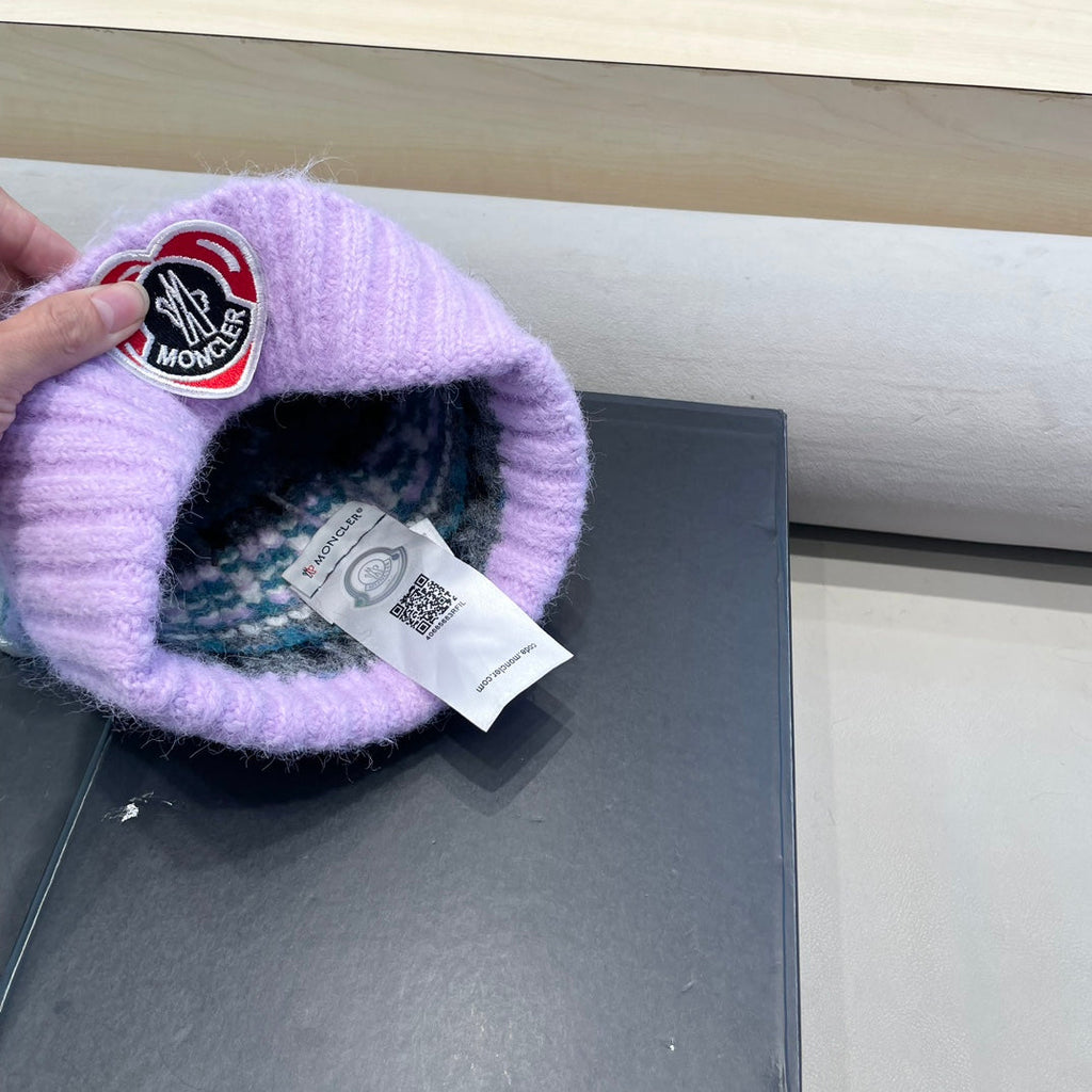 MONCLER BEANIE HAT IN COLORFUL WOOL 438146