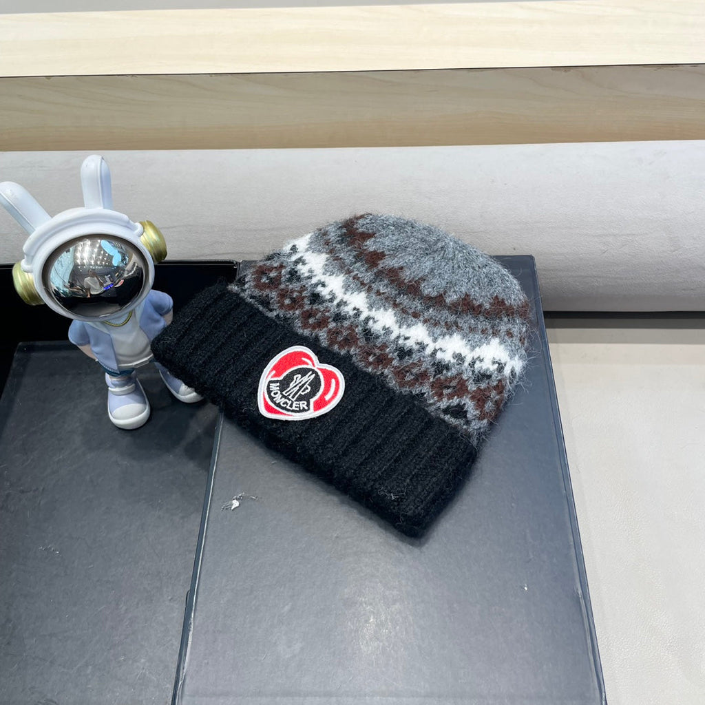 MONCLER BEANIE HAT IN COLORFUL WOOL 438145
