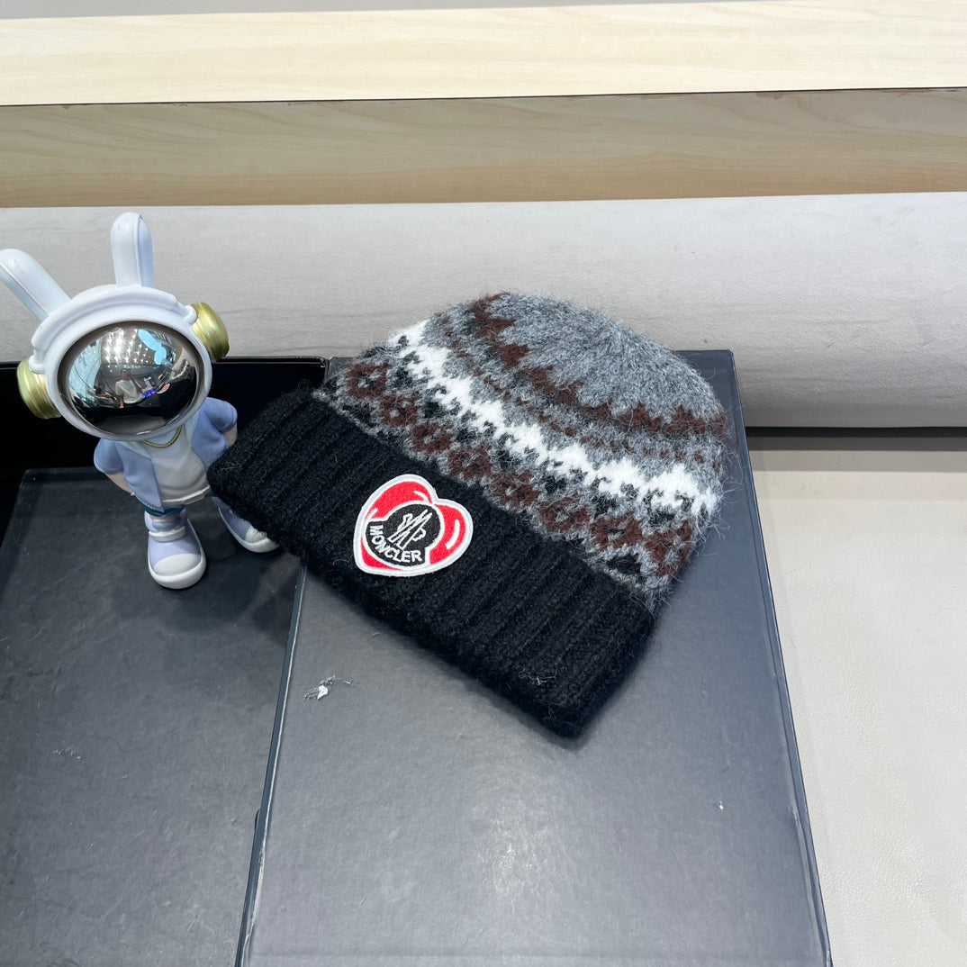 MONCLER BEANIE HAT IN COLORFUL WOOL 438145