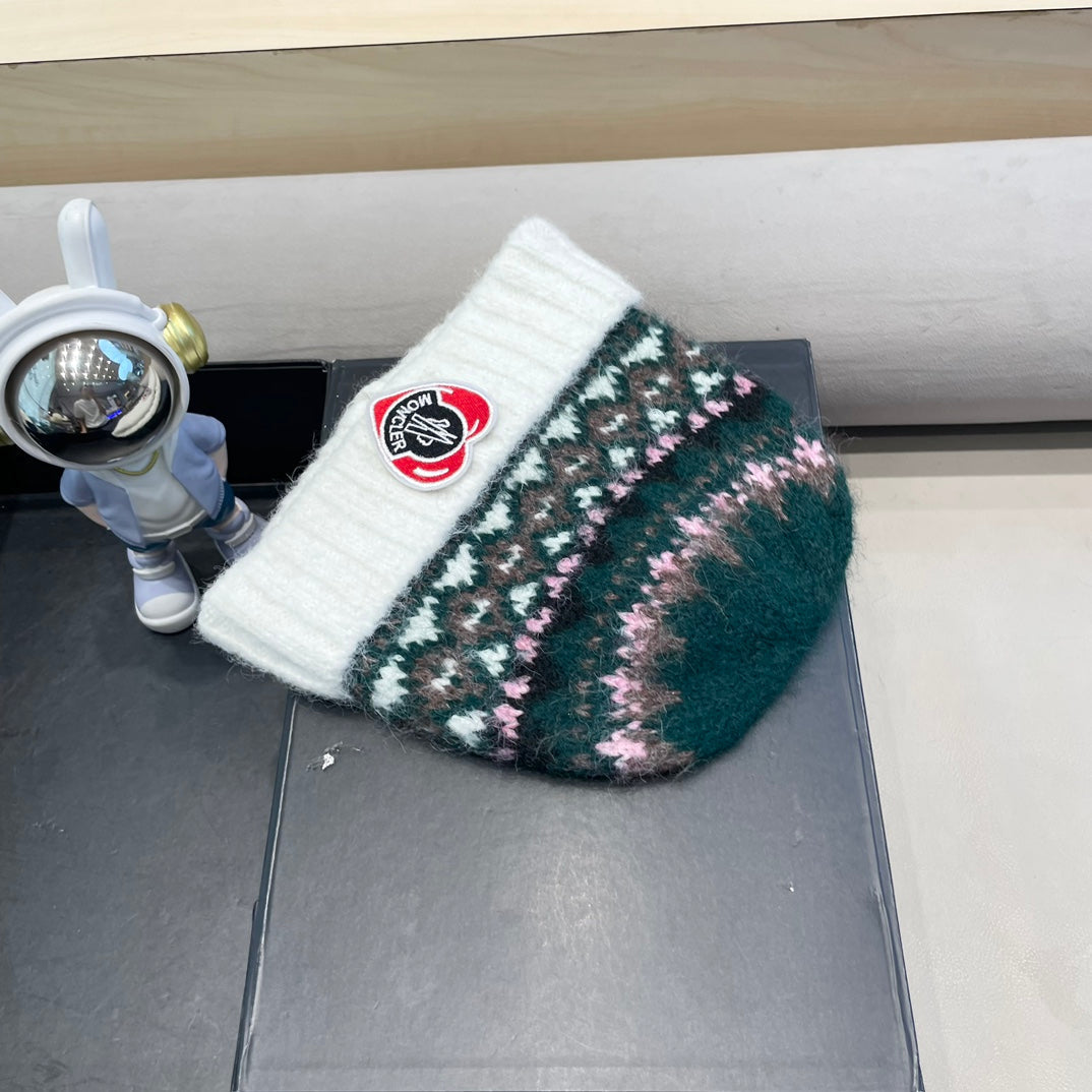 MONCLER BEANIE HAT IN COLORFUL WOOL 438144