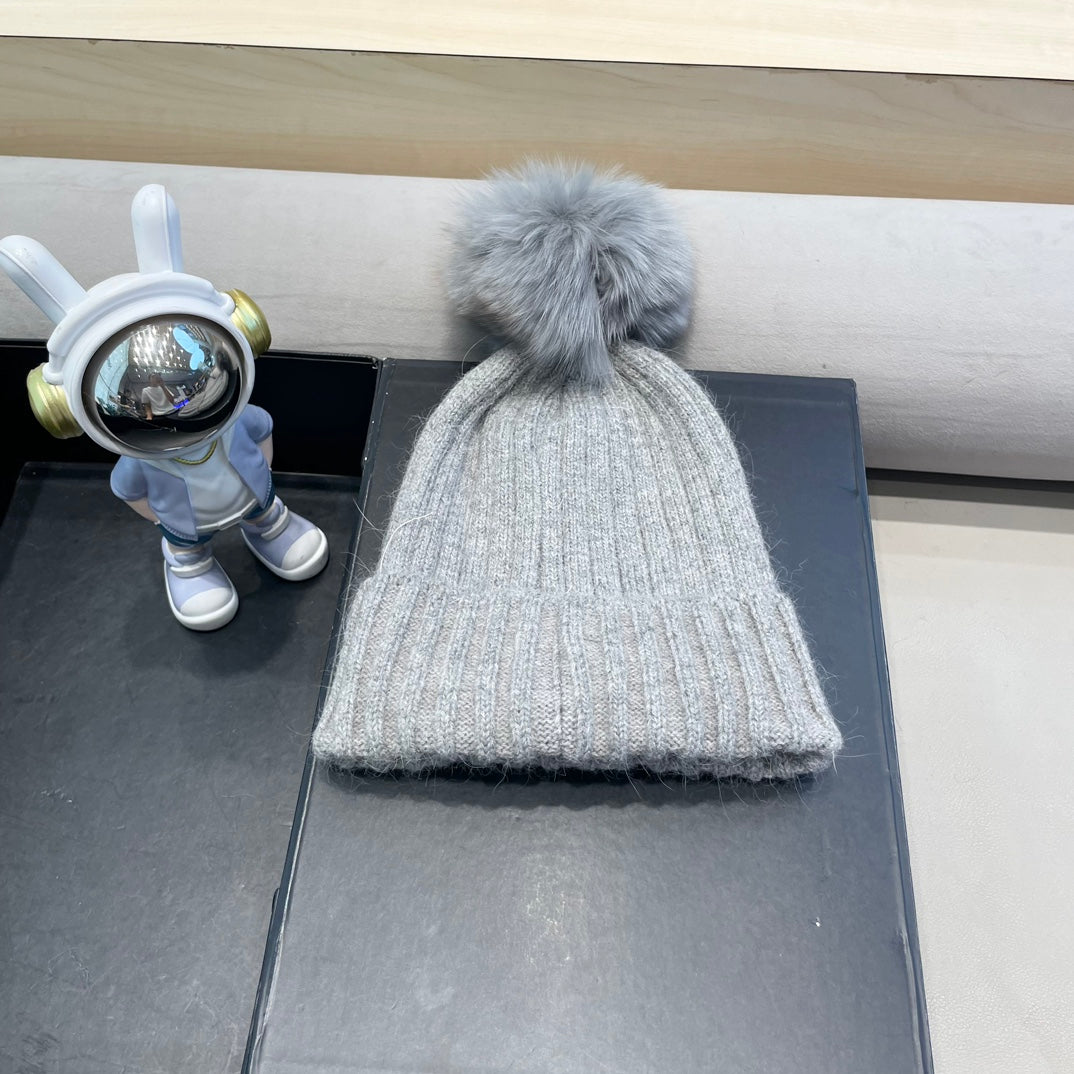MONCLER BEANIE HAT IN ASH GRAY WOOL WITH POM POM 438107