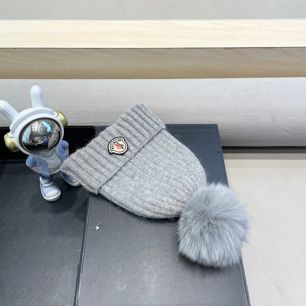 MONCLER BEANIE HAT IN ASH GRAY WOOL WITH POM POM 438107