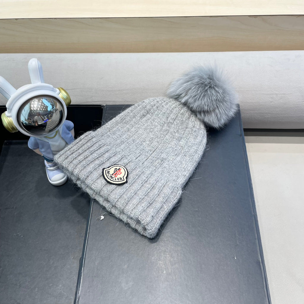 MONCLER BEANIE HAT IN ASH GRAY WOOL WITH POM POM 438107