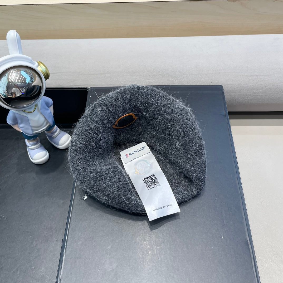MONCLER BEANIE HAT IN GRAPHITE GRAY WOOL 438121