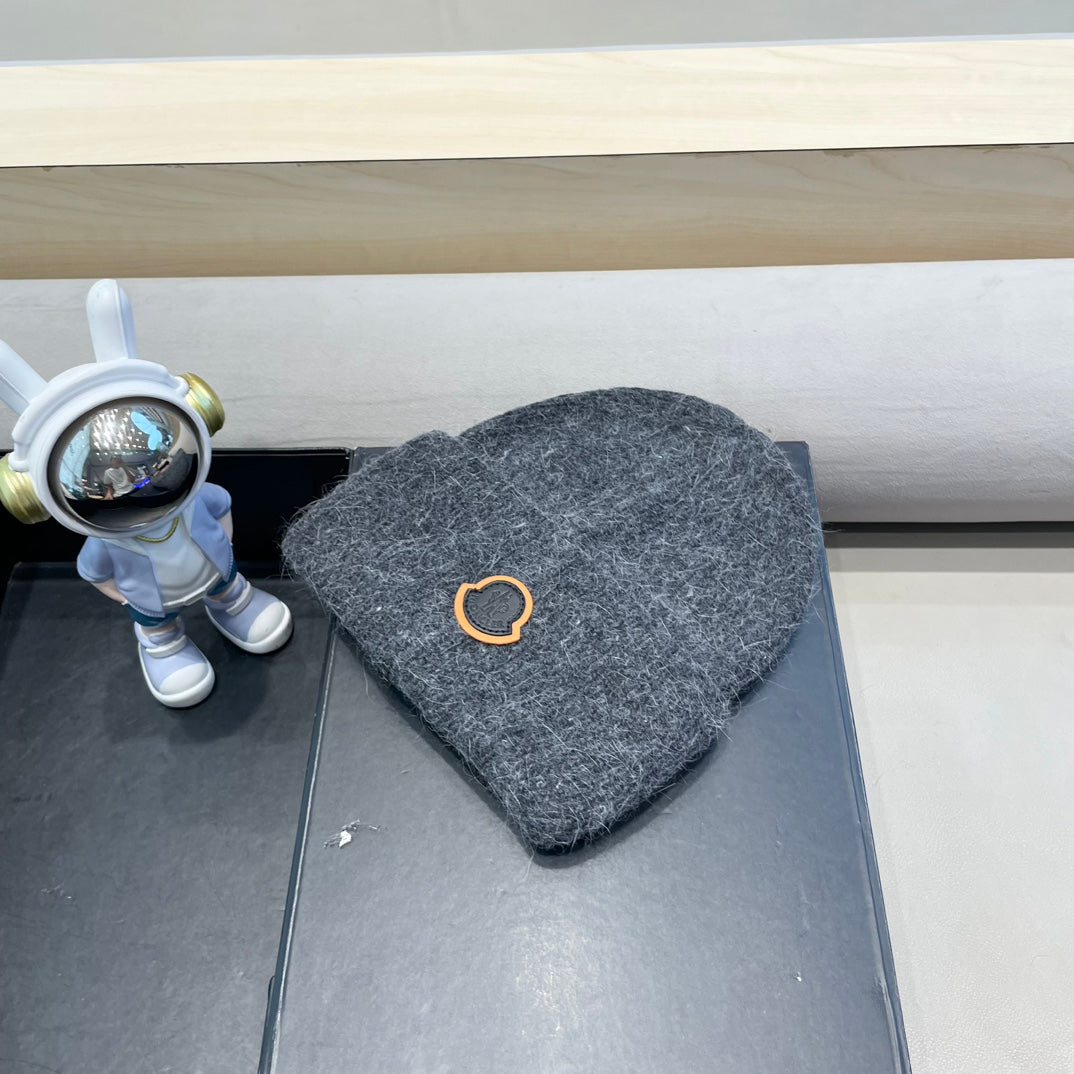 MONCLER BEANIE HAT IN GRAPHITE GRAY WOOL 438121