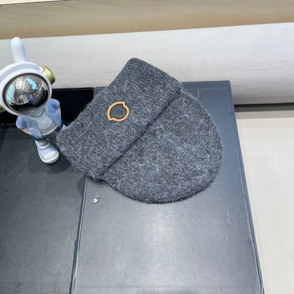 MONCLER BEANIE HAT IN GRAPHITE GRAY WOOL 438121