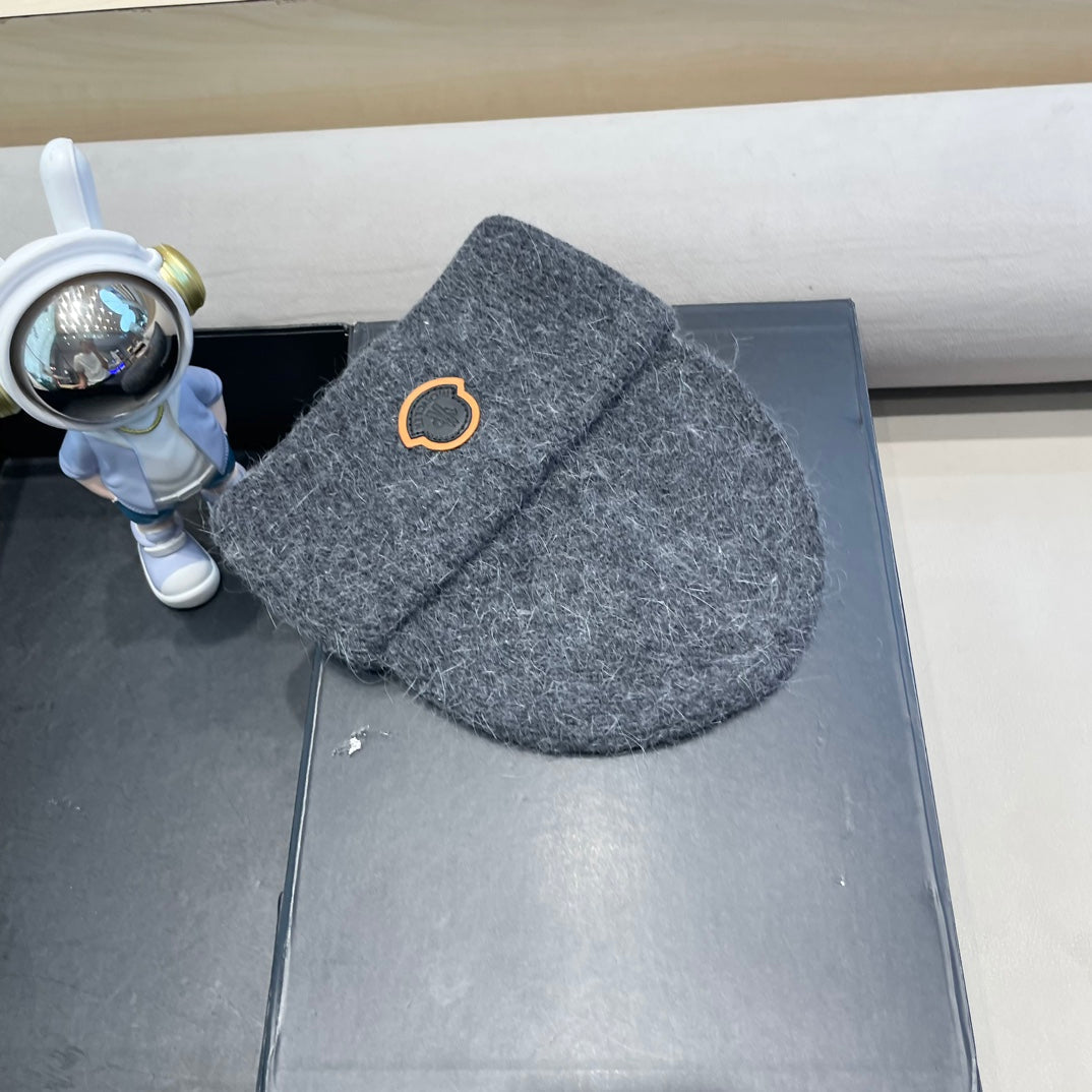 MONCLER BEANIE HAT IN GRAPHITE GRAY WOOL 438121