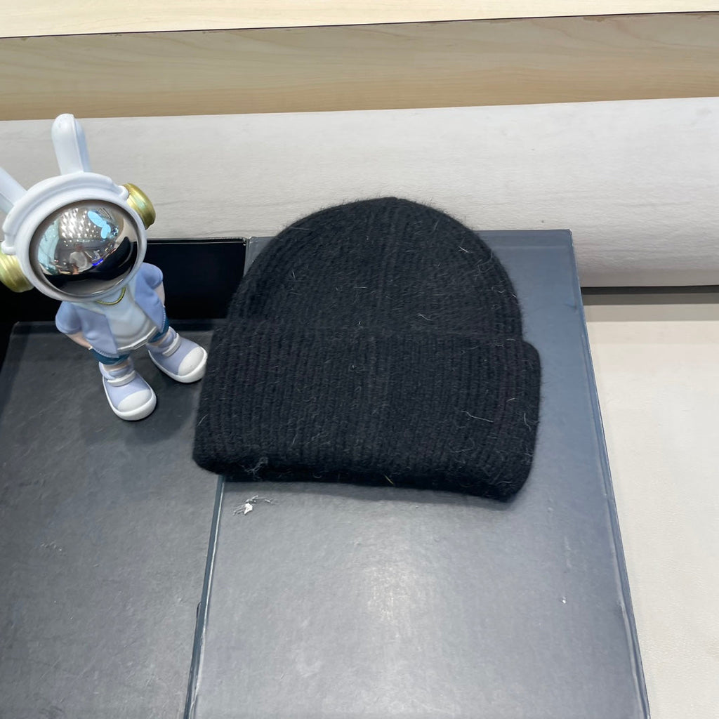 MONCLER BEANIE HAT IN BLACK WOOL 438123