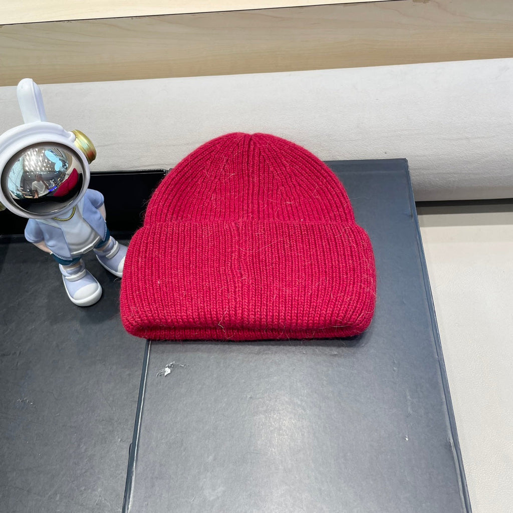 MONCLER BEANIE HAT IN CHERRY RED WOOL 438124