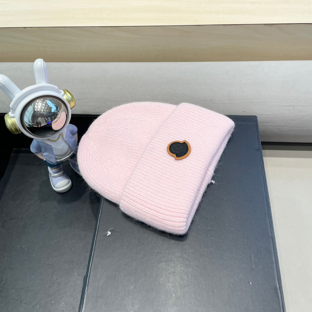 MONCLER BEANIE HAT IN PASTEL PINK WOOL 438125