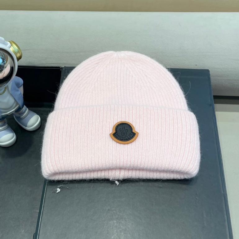 MONCLER BEANIE HAT IN PASTEL PINK WOOL 438125