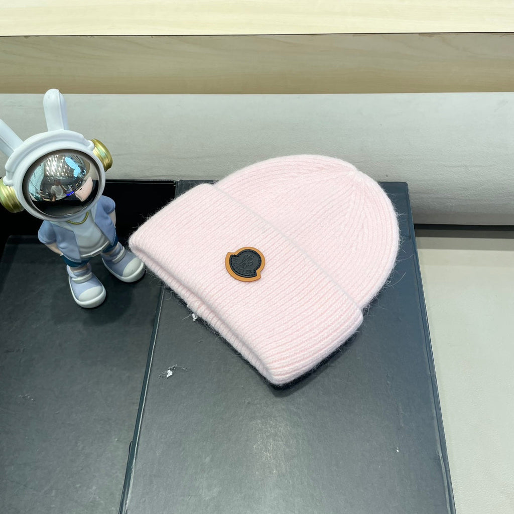 MONCLER BEANIE HAT IN PASTEL PINK WOOL 438125