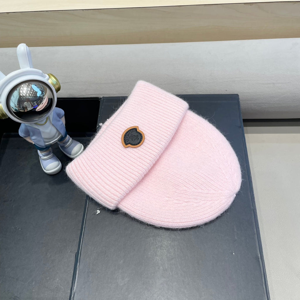MONCLER BEANIE HAT IN PASTEL PINK WOOL 438125