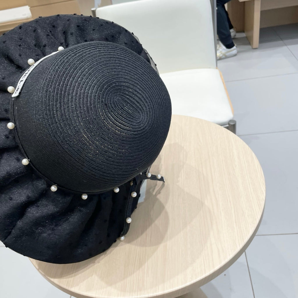 CHANEL WIDE BRIM HAT IN BLACK STRAW 673034