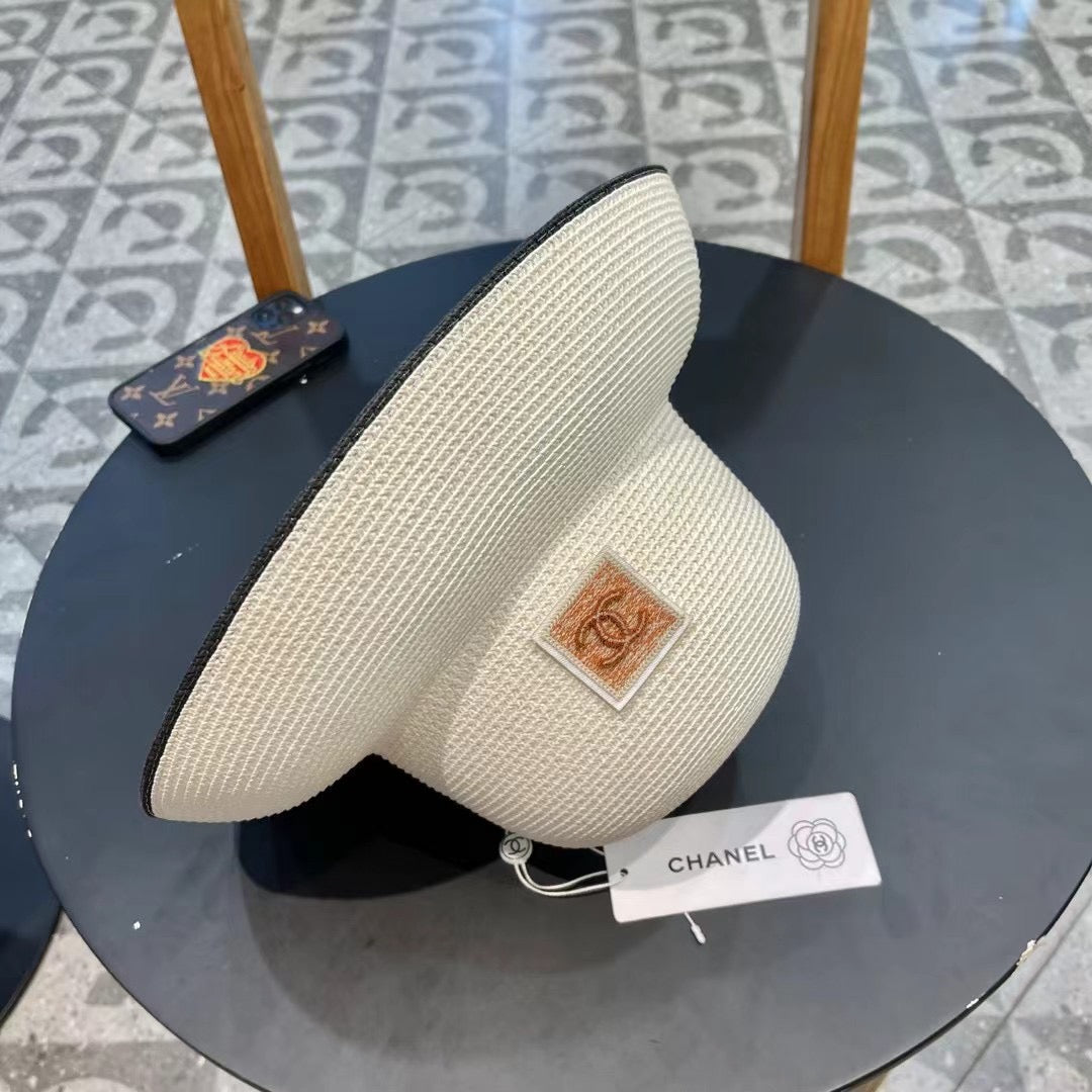 CHANEL STRAW CLOCHE HAT WHITE 672755