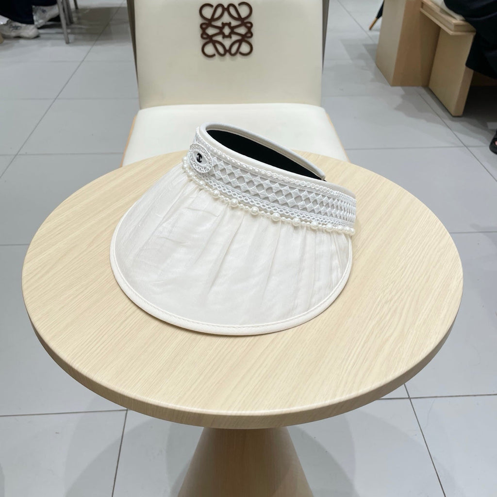 CHANEL SUN HAT MODEM WHITE 674079