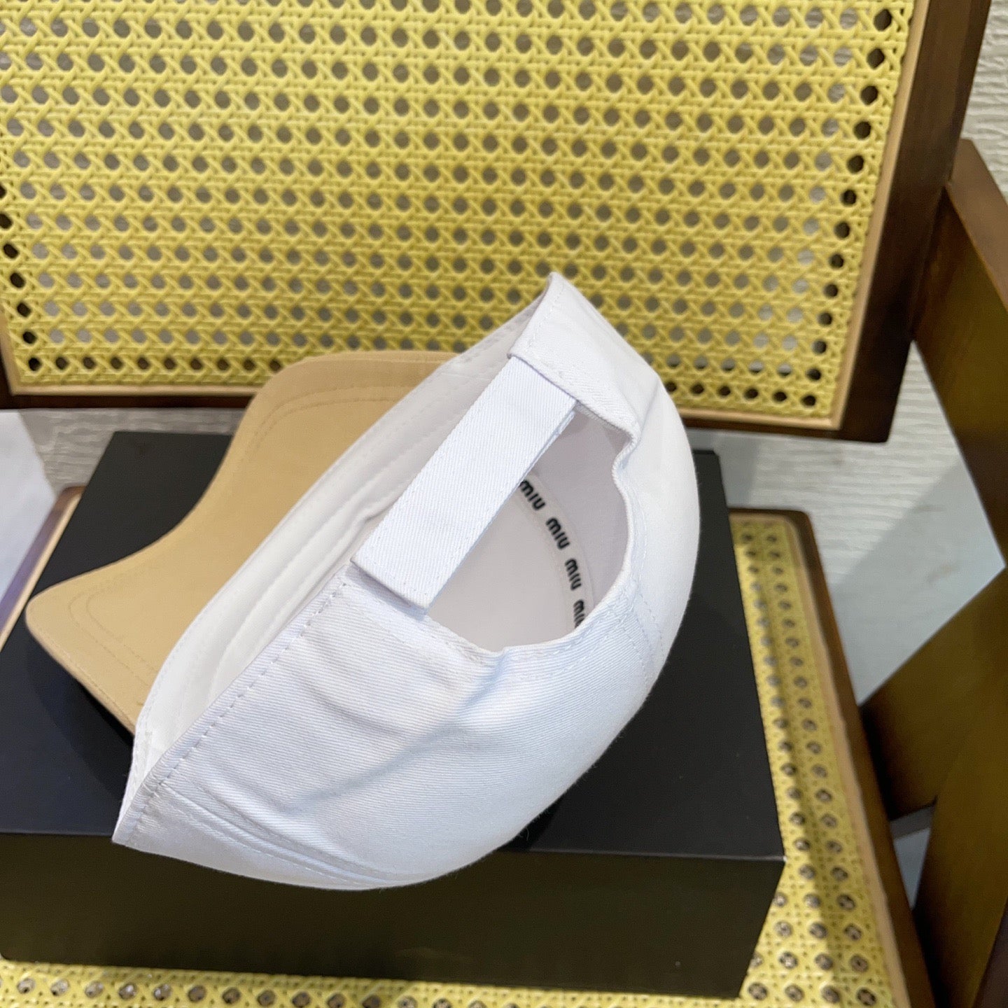 MIU MIU MM BASEBALL CAP IN WHITE MIX BEIGE FABRIC WITH LOGO EMBROIDERY