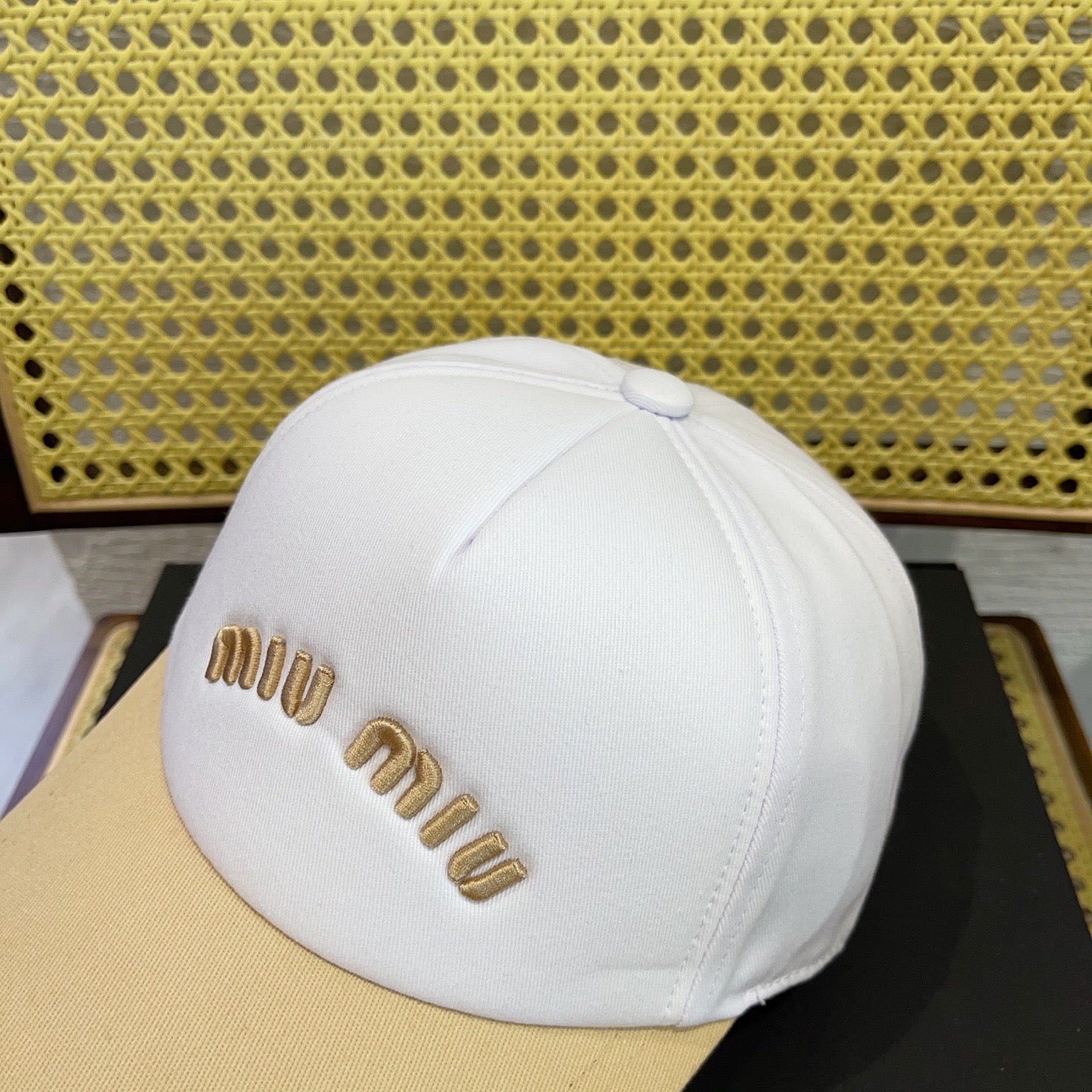 MIU MIU MM BASEBALL CAP IN WHITE MIX BEIGE FABRIC WITH LOGO EMBROIDERY