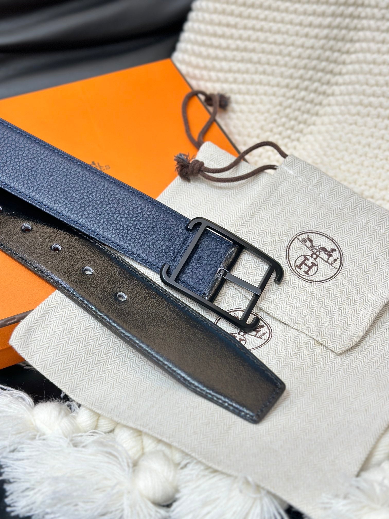 HERMES HADRIEN 38MM REVERSIBLE BELT NAVY BLUE AND BLACK LEATHER BLACK BUCKLE