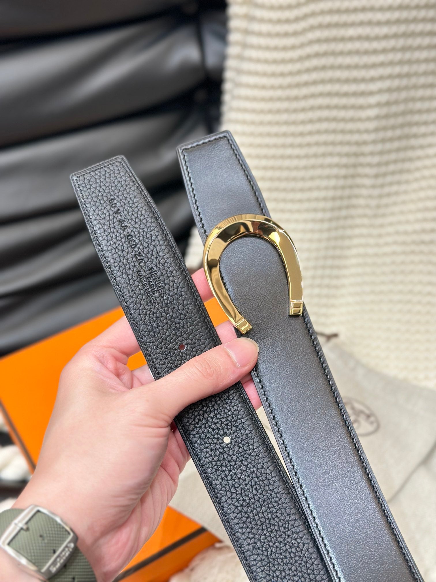 HERMES LUCK BELT GOLD BUCKLE & REVERSIBLE BLACK LEATHER STRAP 38MM