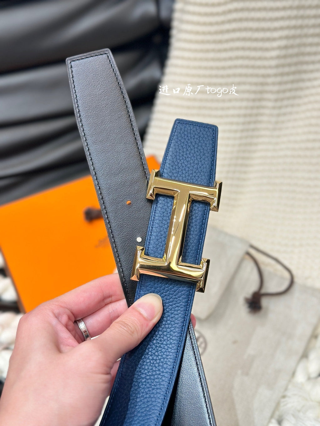 HERMES 5382 BELT GOLD BUCKLE & REVERSIBLE NAVY BLUE LEATHER STRAP 38MM