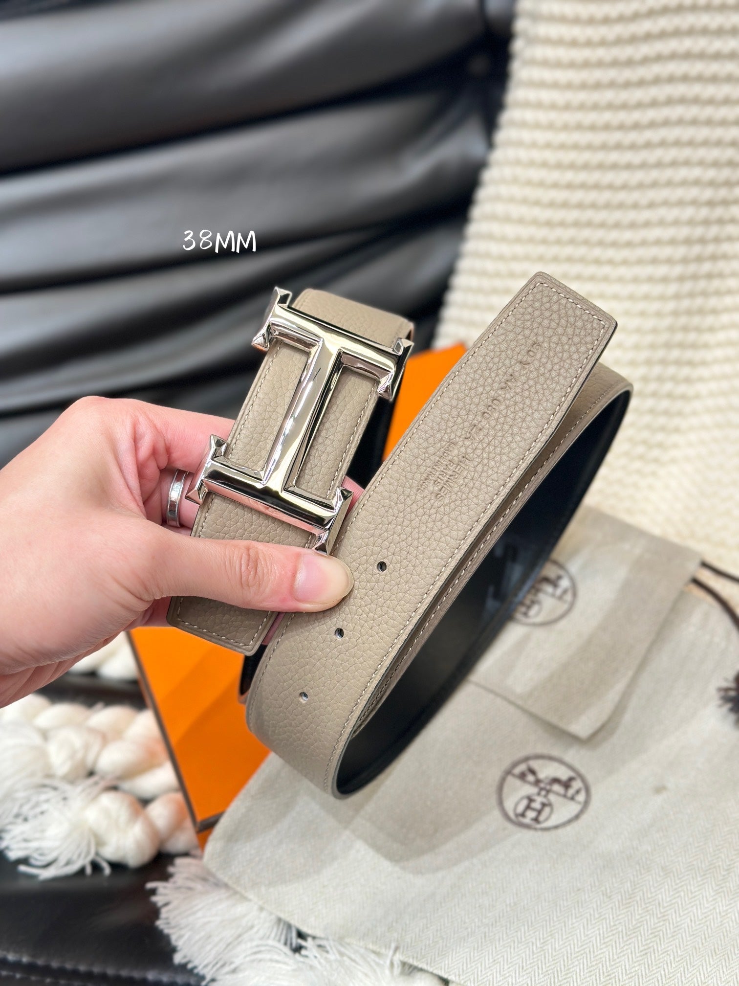 HERMES 5382 BELT SILVER BUCKLE & REVERSIBLE CAMEL BROWN LEATHER STRAP 38MM