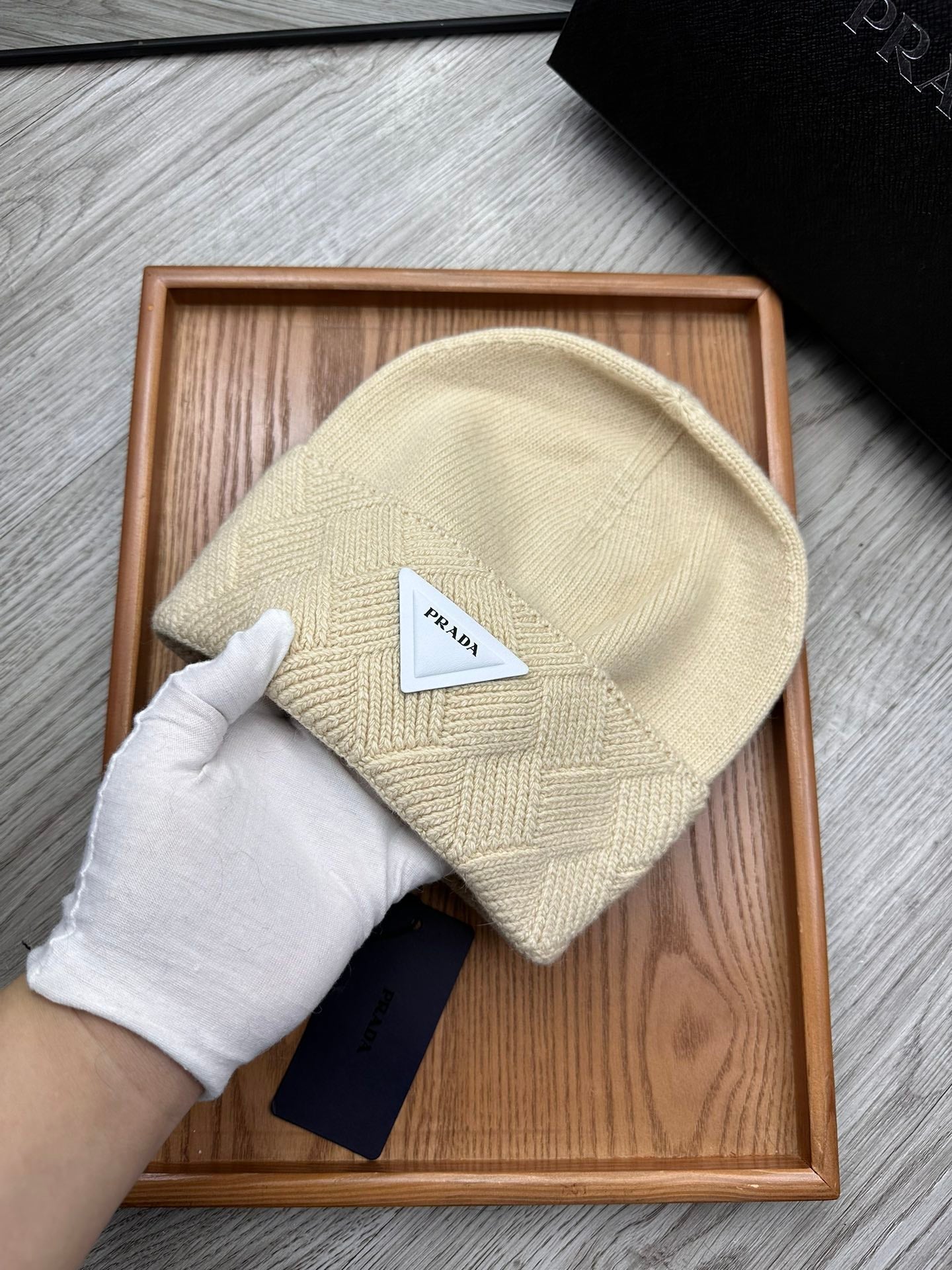 PRADA BEANIE HAT IN BISQUE BEIGE WOOL AND RABBIT FUR 342035